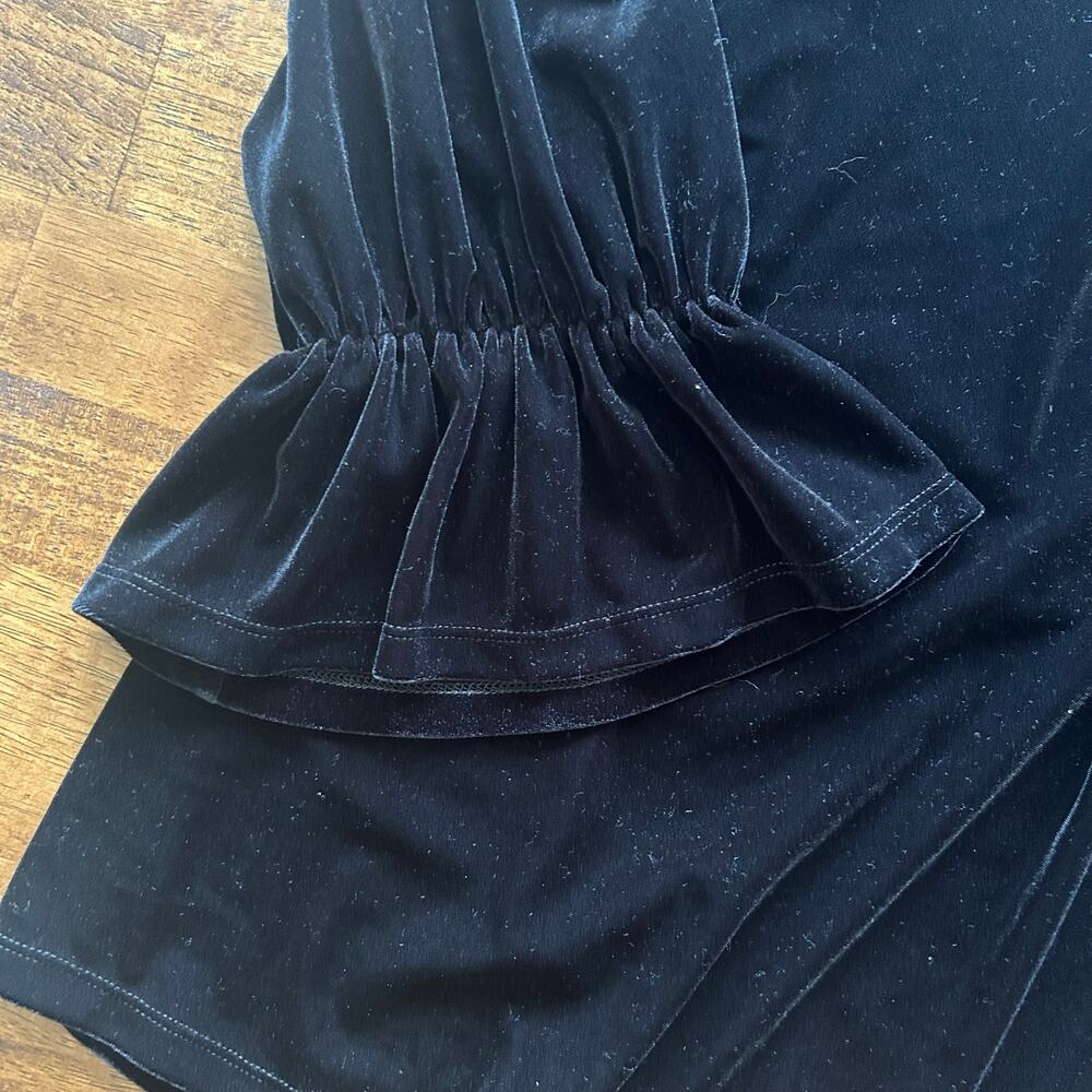 Rafaella Studio Black Velvet Blouse Witchy Goth Scalloped Neckline flare sleeve - Picture 4 of 13